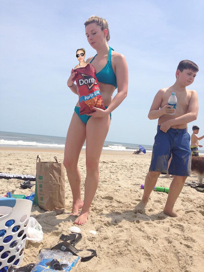 girl photoshops herself into friends vacation photos beach funny