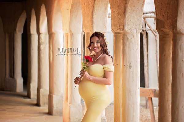 mom disney princess maternity photo shoot