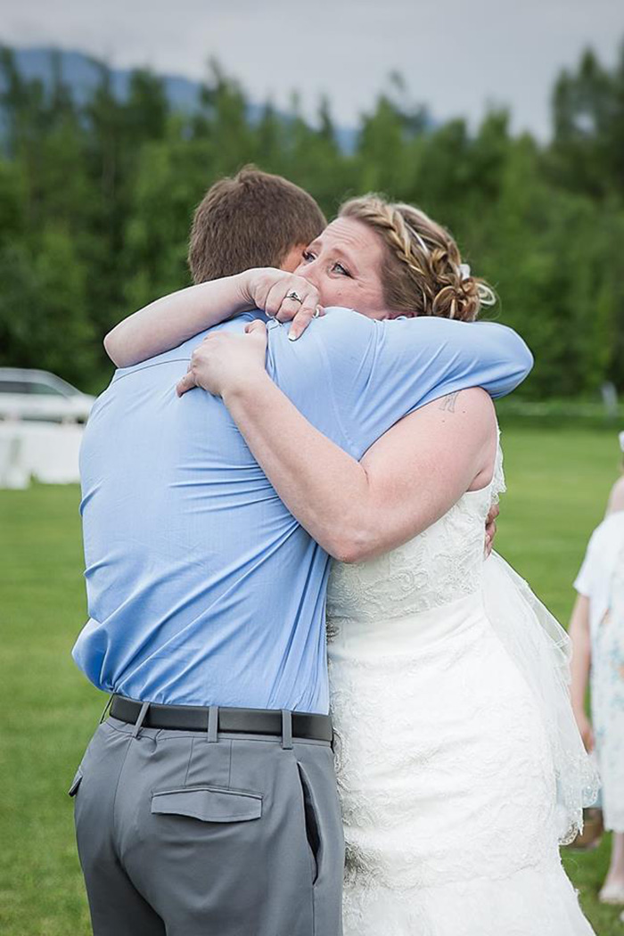 woman meets heart transplant at wedding surprise