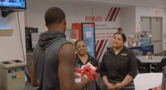 nfl qb gives first check to cafeteria workers hurricane houston