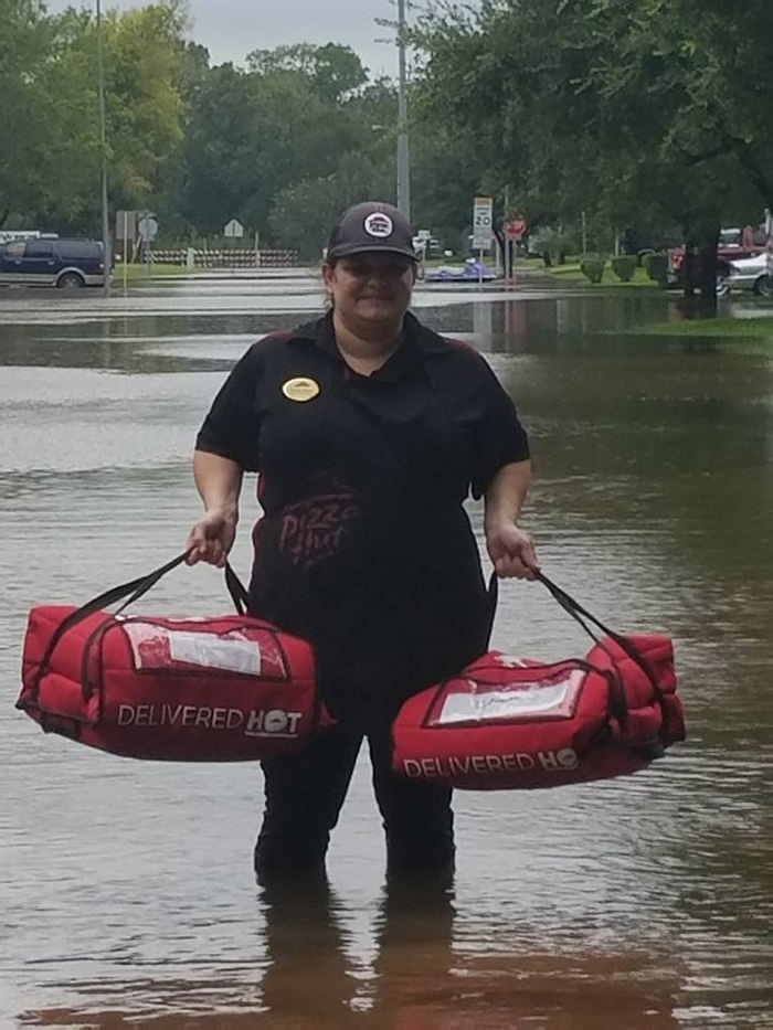pizza hut delivers in Houston by kayak