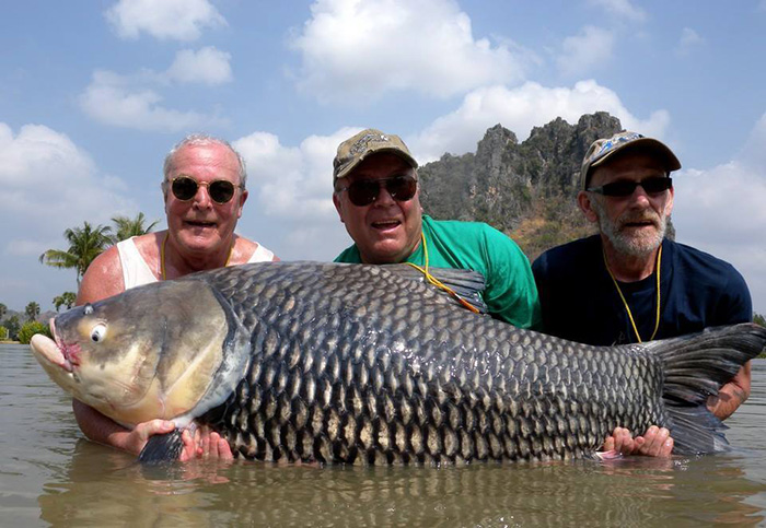 friends uses ashes to catch monster carp