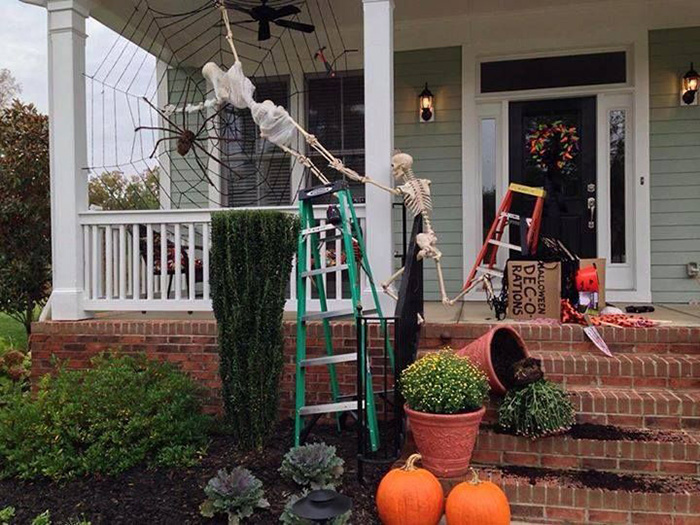 funny skeleton halloween decorations