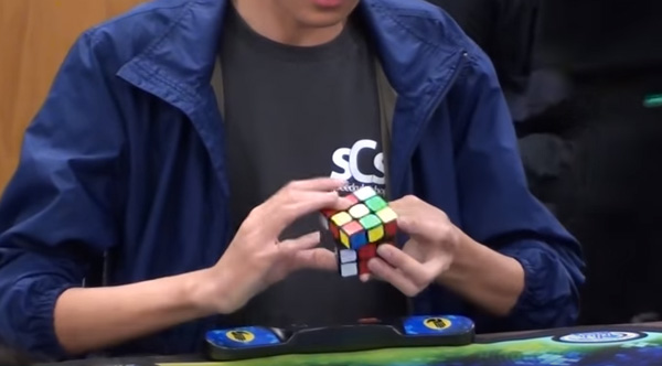 This Guy Just Broke The Rubik S Cube World Record With A Time Of 4 59 This Guy Just Broke The Rubik S Cube World Record With A Time Of 4 59