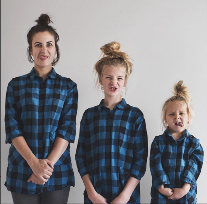 mom and 2 daughter matching outfits