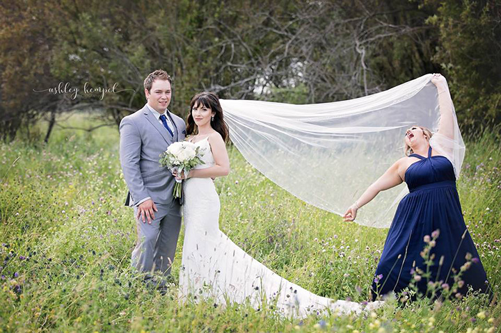 Photographer Asks Maid Of Honor To Join Bride And Groom For Photos Maid Of Honor Funny Photo Shoot Bride And Groom