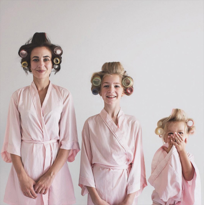 mom and 2 daughter matching outfits