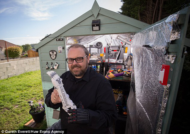 man makes prosthetic limbs for kids free shed