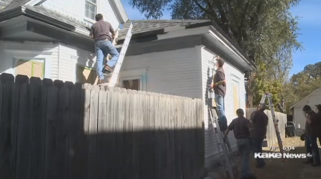 college kids paint deployed soldiers home