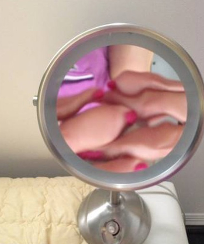 people taking pictures of mirrors on craigslist funny