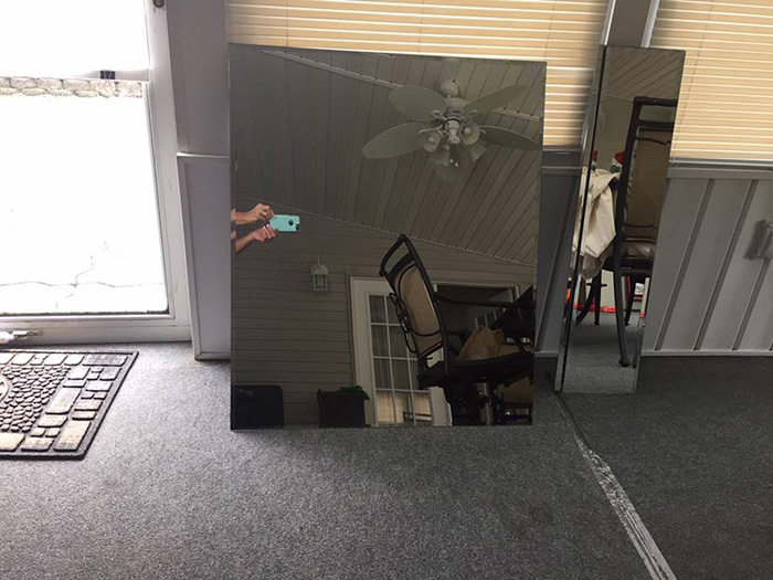 people taking pictures of mirrors on craigslist funny