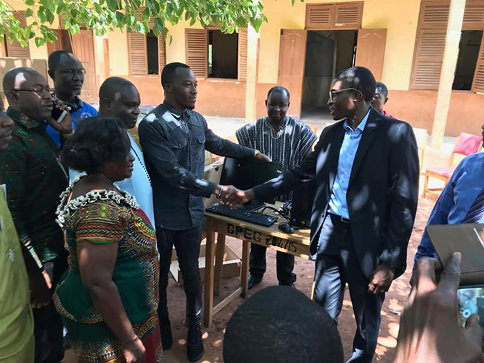 ghana teacher microsoft word on chalk board good news