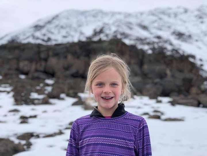 girl scales mountain africa to honor dad