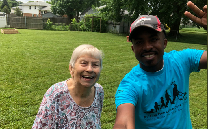 rodney smith jr traveling across america mowing lawns free those in need