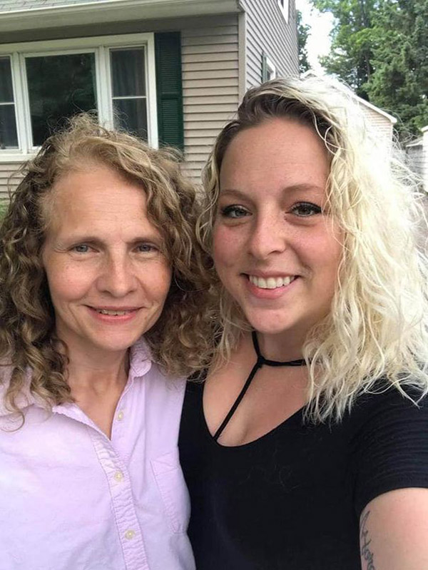 woman searches for sister she lives next door