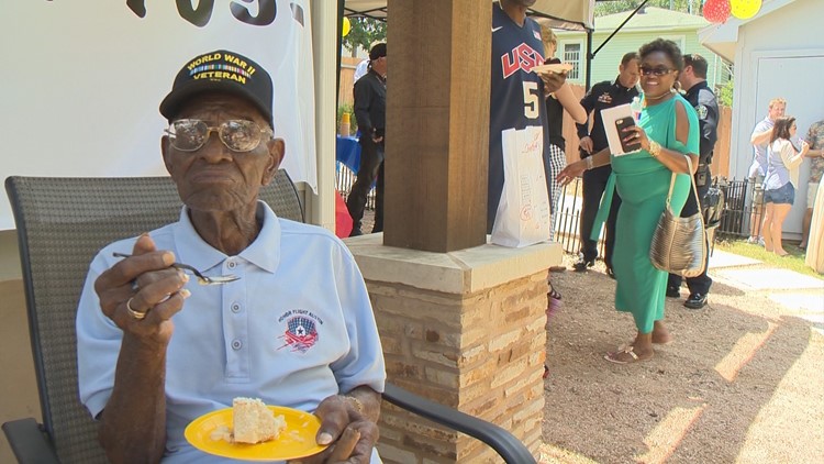 bank returns stolen funds to veteran Richard Overton