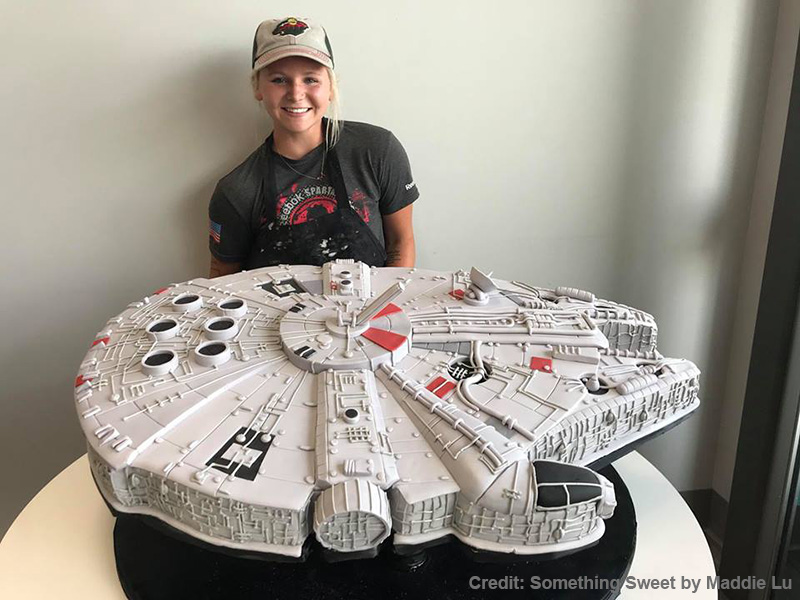 millenium falcon cake