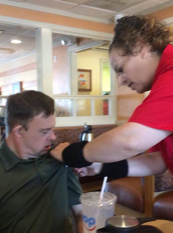 ihop waitress act of kindness man with down syndrome