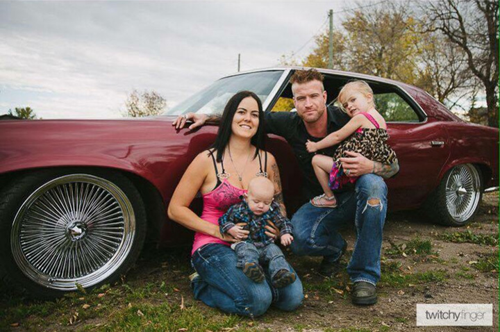After Parents Die In Accident, Something Incredible Happens When They Try To Sell Dad's Car Rr28u-car-sold-orphans