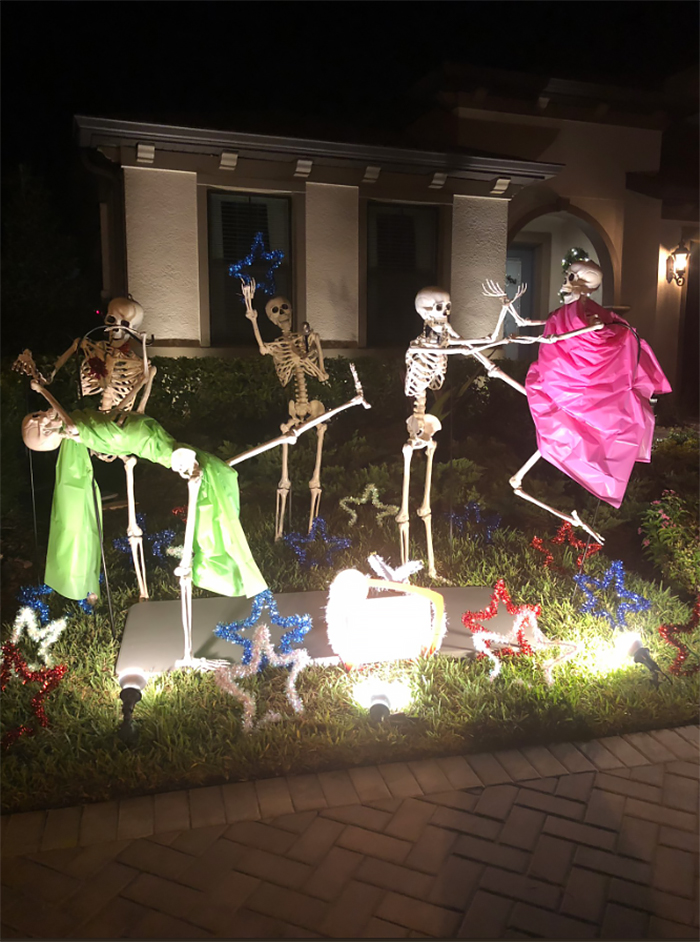 This House Displays Their Halloween Skeletons In A Different Scenario