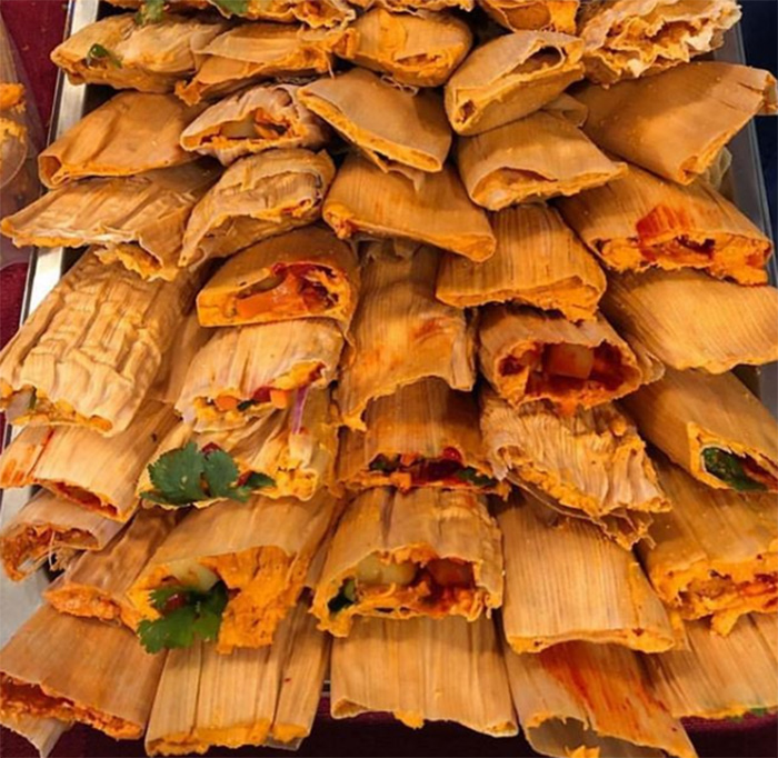 photographer 850 tamales for homeless