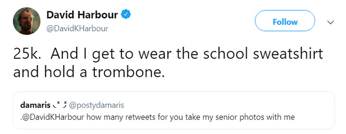 david harbour takes senior pictures with student twitter