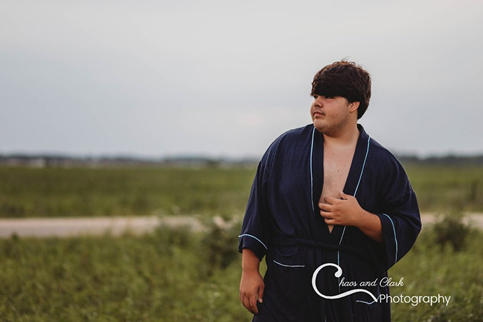 senior photos in robe