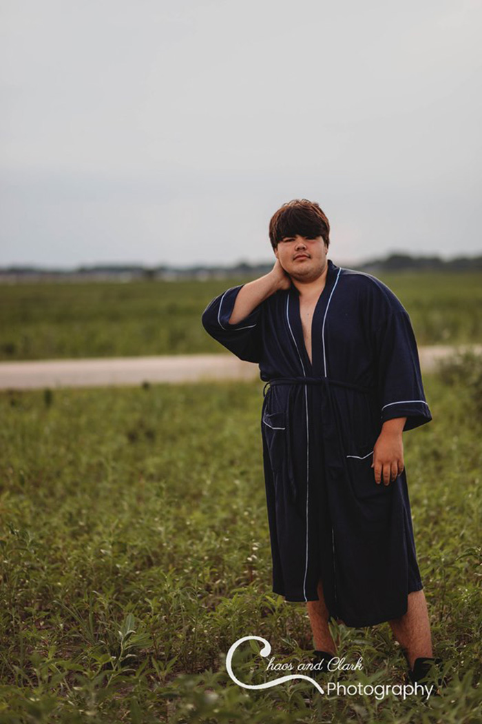 senior photos in robe