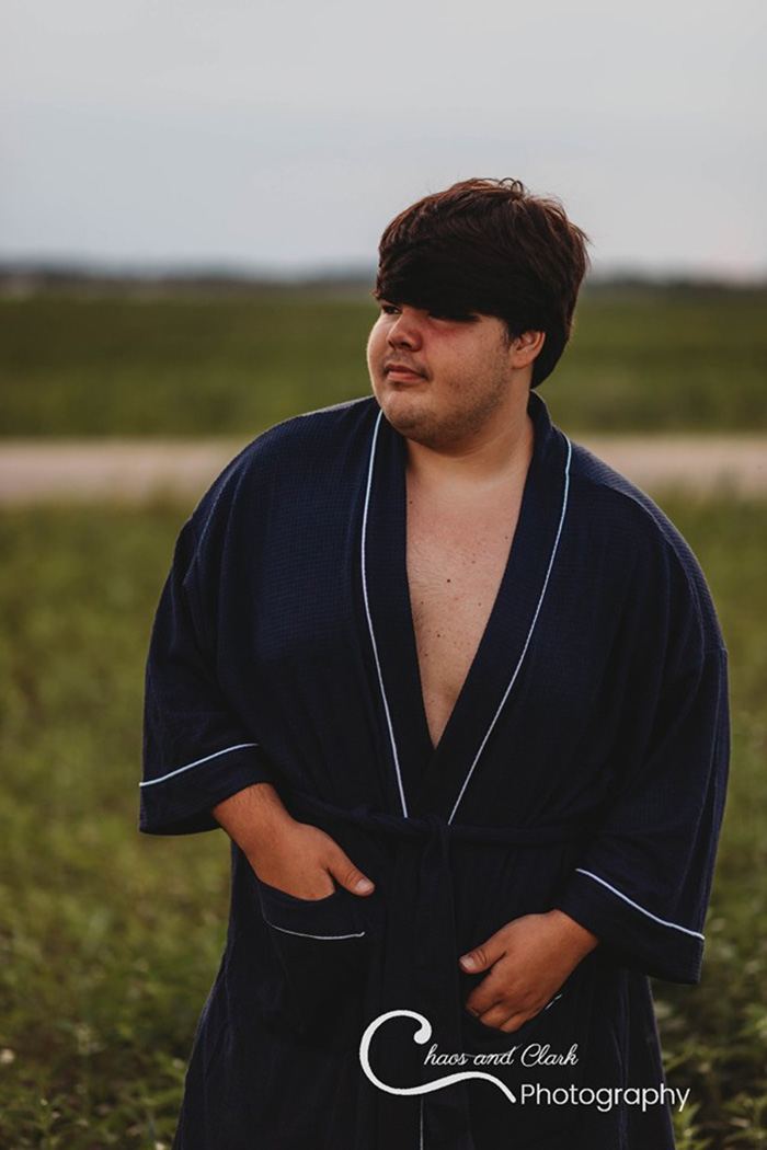 senior photos in robe