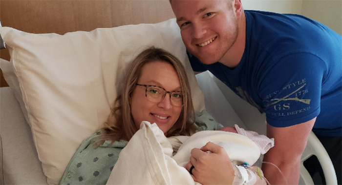 man sees birth of son thanks to strangers
