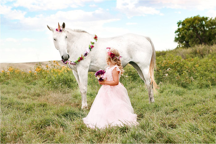 mom creates unicorn photoshoot for kid