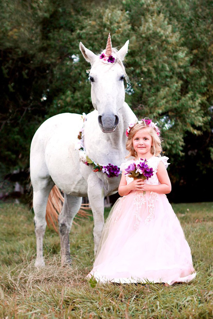 mom creates unicorn photoshoot for kid
