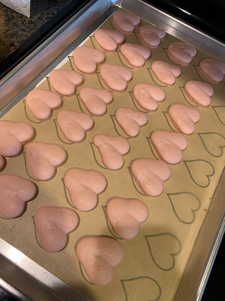 Woman's Attempt At Making Heart-Shaped Macarons Goes Hilariously Wrong Kqxt9-womans-heart-macarons-turn-out-ballsacks