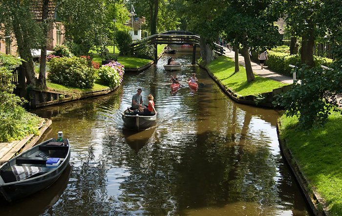 dutch venice village no roads only water