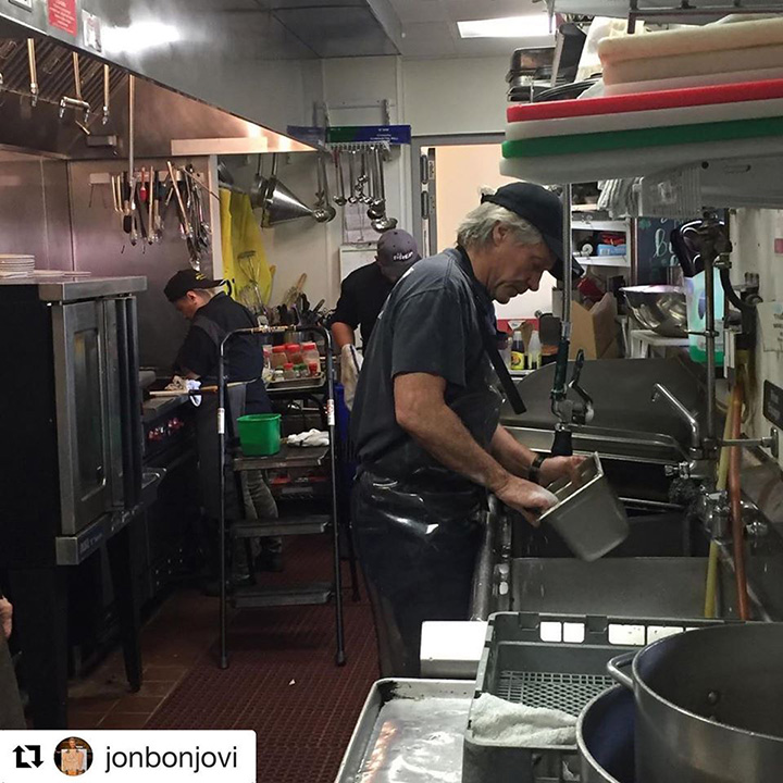 jon bon jovi washing dishes