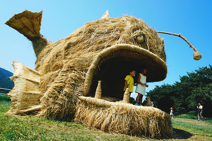 rice straw art Japan