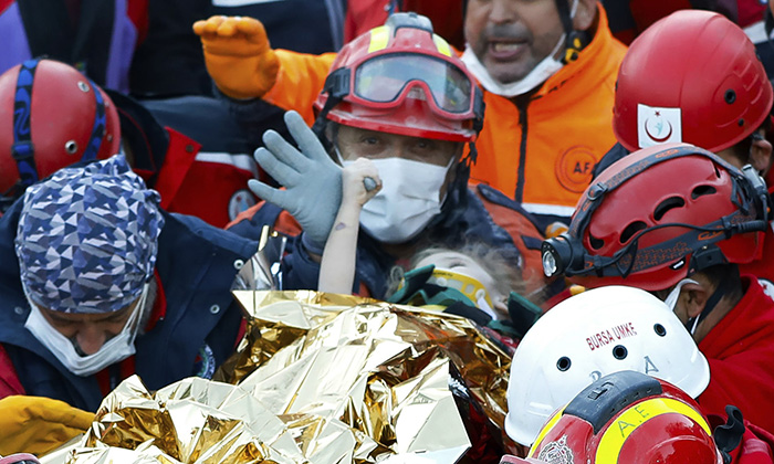 girl rescued from rubble earthquake turkey