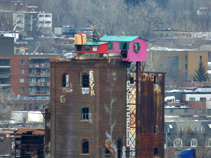 pink house Montreal Christmas