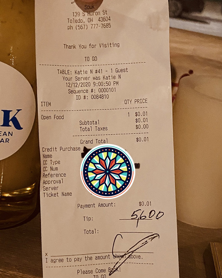 customer leaves 5 thousand dollar tip restaurant staff