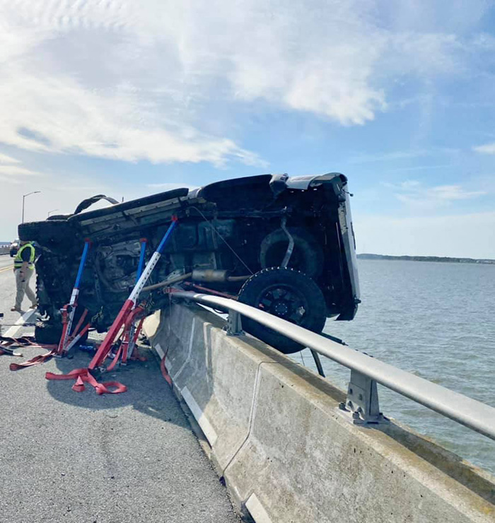 hero saves girl in water bridge crash ocean city