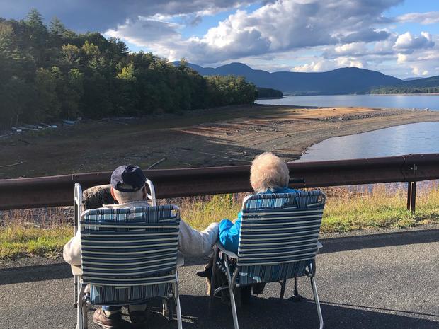 elderly couple find love pandemic