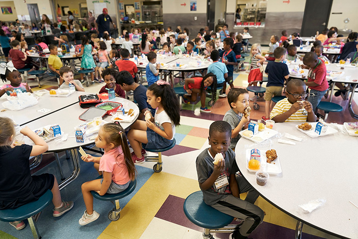 California public schools free lunches and breakfast