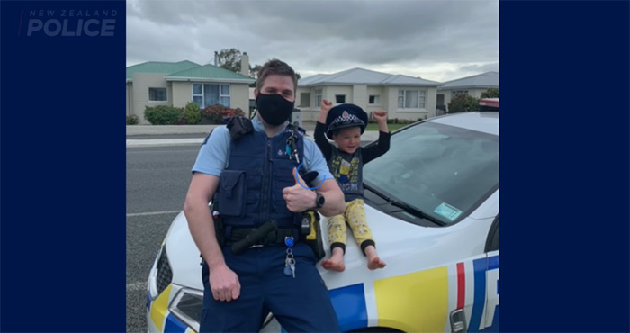 boy calls police to see his toys