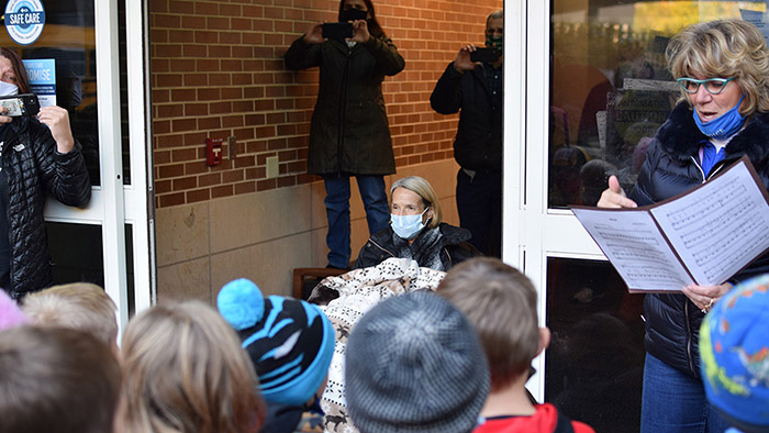 students sing to teacher stage 4 cancer Carol Mack