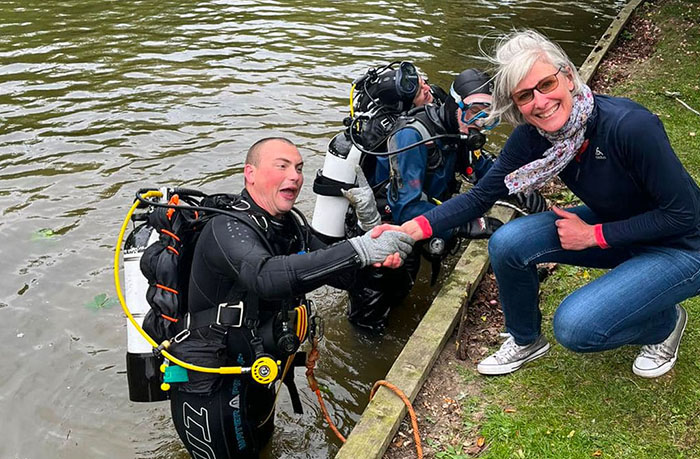 divers find wedding ring