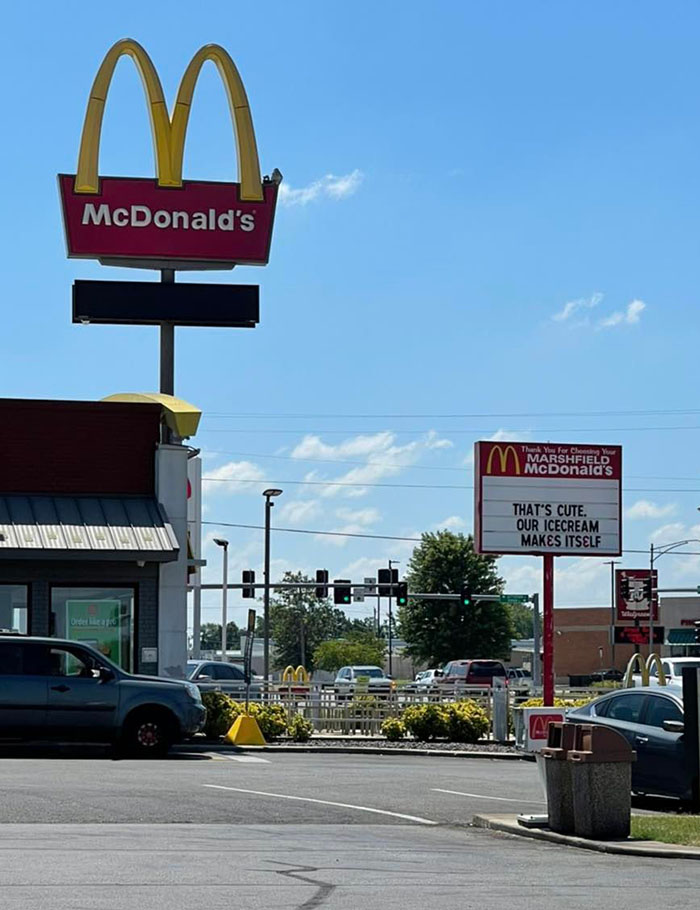 sign war Mcdonalds DQ Missouri