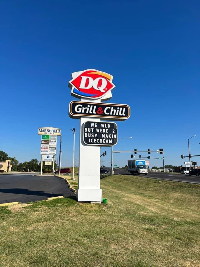 sign war Mcdonalds DQ Missouri