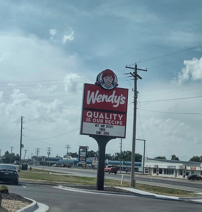 sign war Mcdonalds DQ Missouri