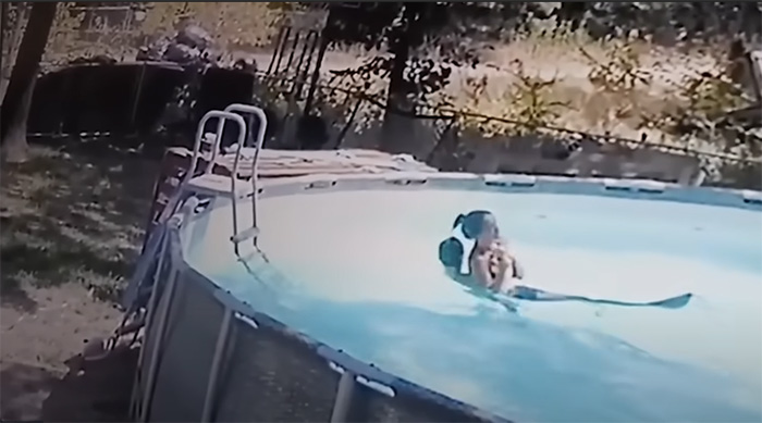 boy saves mom seizure in pool