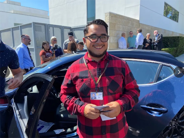 students buy teacher a car